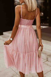 Robe à volants en dentelle à bretelles spaghetti réglables